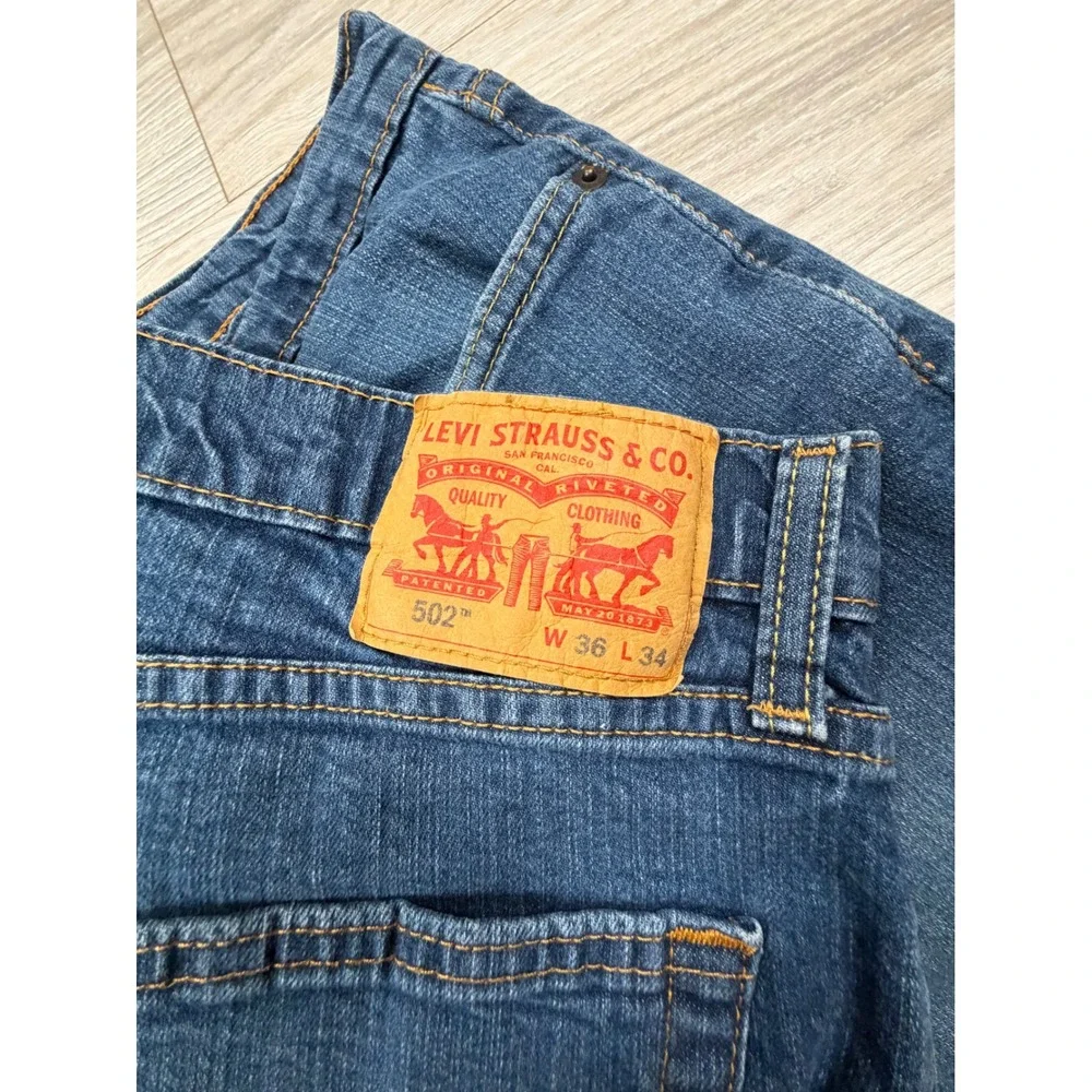 Levis 502 Regular Taper Blue Jeans Mens 36x34 Medium Wash Denim 29507-0004